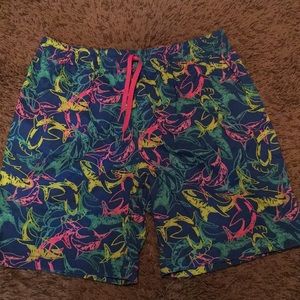 Chubbies 7” inseam swim trunks - size L